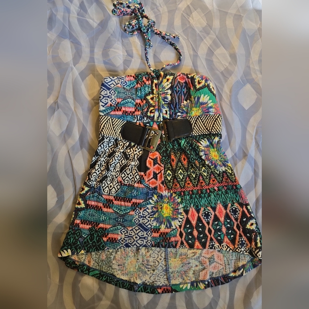 Halter Top - Picture 2 of 8